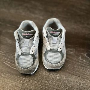 Baby new balance in a size 5